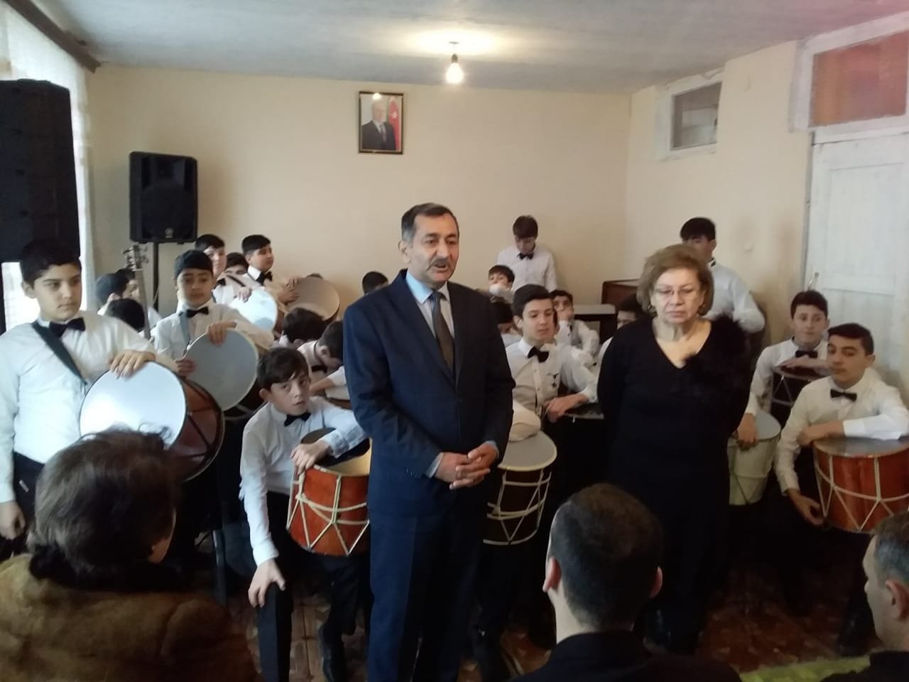 Abşeron rayon Xırdalan şəhər 11 illik musiqi məktəbinin kollektivinin Qobus ...
