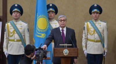 Nazarbayev getdi, o gəldi - Andiçmədən foto