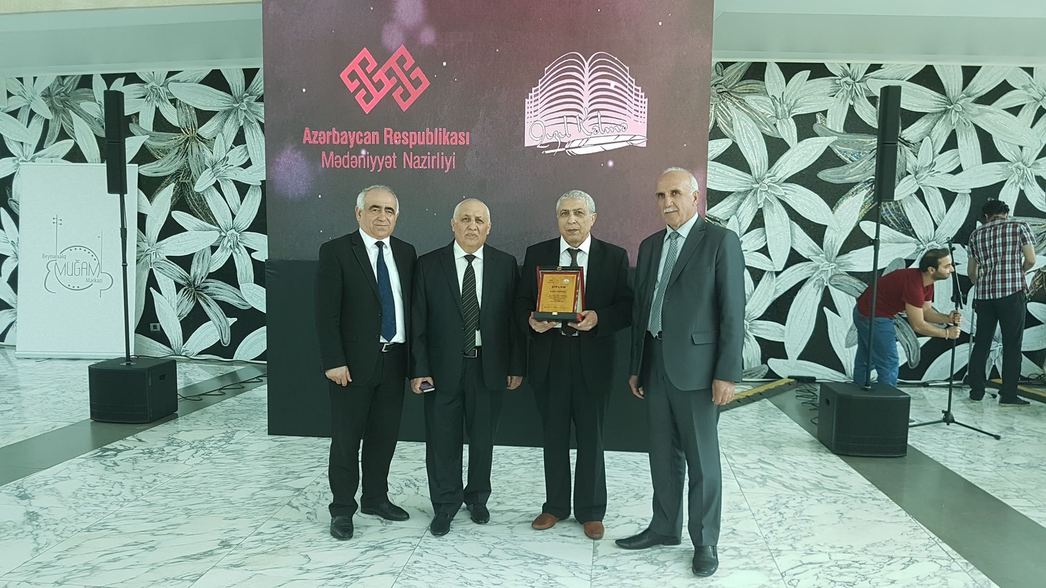 Universitetimizin professoru Yaqub Babayev Mədəniyyət Nazirliyinin  “Qızıl kəlmə” mükafatına layiq görülüb