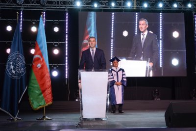 UNEC-də Məzun günü – Bakalavr və magistrlərə Avropa universitetlərinin diplomları verildi