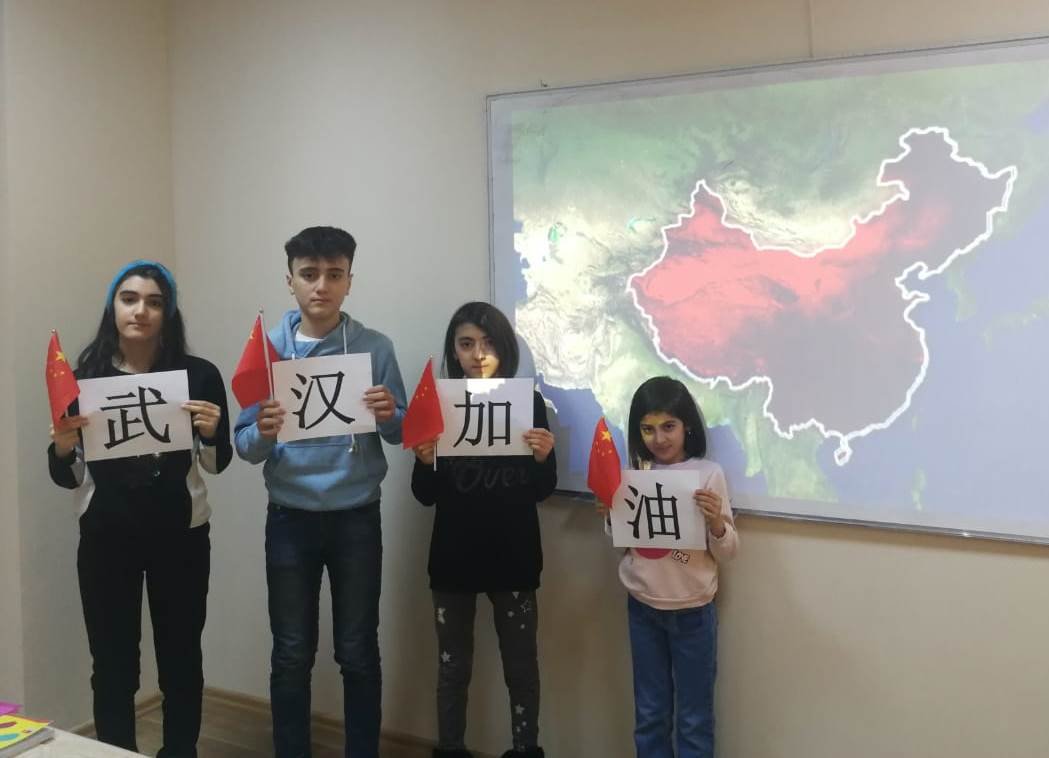 Sumqayıt Dünya məktəbində «Çini tanıyaq» adlı açıq dərs keçirilib