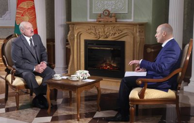 Lukaşenko Putini böyük qardaşı adlandırdı