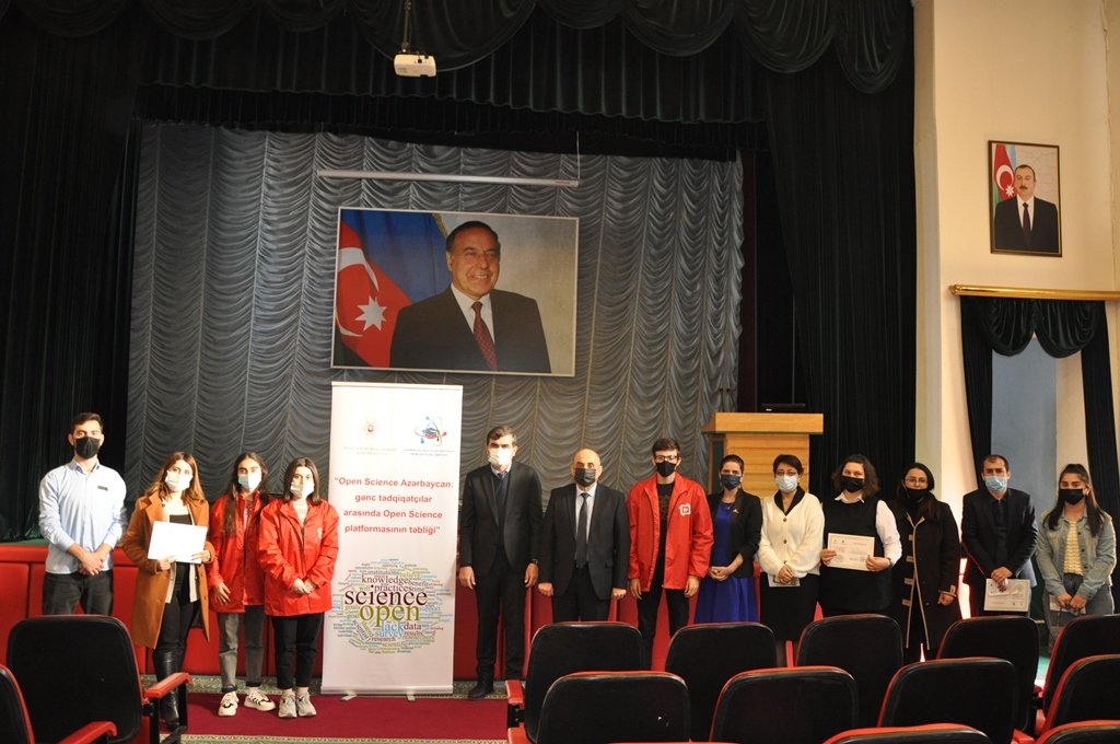 Mingəçevir Dövlət Universitetində “Open Science Azərbaycan” layihəsi çərçivəsində seminar keçirilib