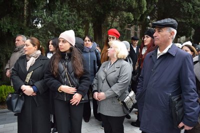 Botanika İnstitutunda Ulu Öndər Heydər Əliyevin anım gününə həsr olunmuş tədbir keçirilib 