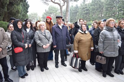 Botanika İnstitutunda Ulu Öndər Heydər Əliyevin anım gününə həsr olunmuş tədbir keçirilib 