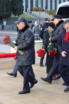 Generallar Şəhidlər Xiyabanında - Foto, Video