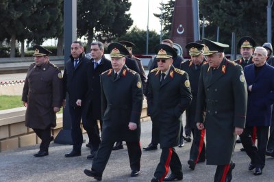 Fövqəladə Hallar Nazirliyi və Baş Prokurorluq Şəhidlər xiyabanında