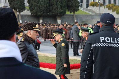 Fövqəladə Hallar Nazirliyi və Baş Prokurorluq Şəhidlər xiyabanında