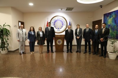 NDU-nun rektoru Elbrus İsayev Dövlət Proqramının icrası çərçivəsində Ankara universitetində olub