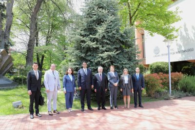 NDU-nun rektoru Elbrus İsayev Dövlət Proqramının icrası çərçivəsində Ankara universitetində olub