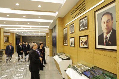 BDU və YAP-ın birgə təşkilatçılığı ilə “Ulu Öndər Heydər Əliyevin siyasi irsi: qüdrətli dövlətin əsasları” mövzusunda konfrans keçirilib