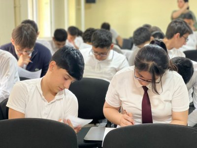 BDU-nun Psixoloji yardım sektoru "Gənc istedadlar" liseyində "Sənin peşən, sənin gələcəyin" adlı təlim keçirib