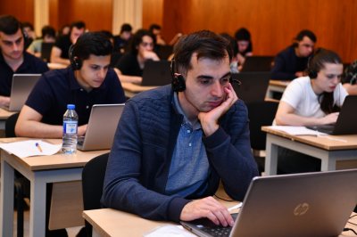 ADNSU-da doktorantura səviyyəsində xarici dil üzrə sınaq imtahanında 23 ali təhsil müəssisəsinin məzunları iştirak edib