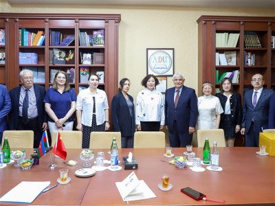 ADU-nun rektoru Çinin ölkəmizdəki səfiri ilə görüşüb