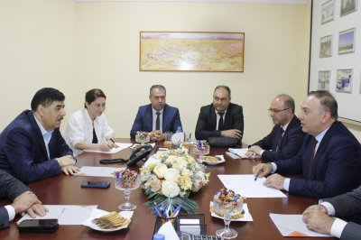 Mingəçevir Dövlət Universiteti regionun ən böyük istehsalat kompleksi olan "Azəralüminium" MMC ilə Əməkdaşlıq Memorandumu bağlayıb