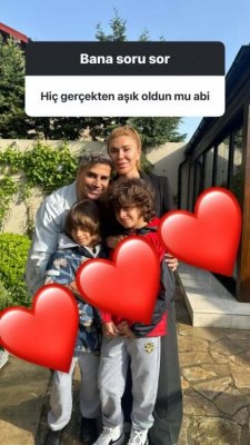 Doğuşdan qızı olması ilə bağlı suala CAVAB