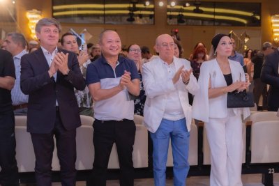 Kəmaləddin Heydərov festivalı xanımı ilə izlədi - Fotolar