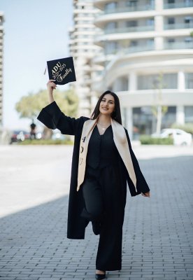 Azərbaycan Dillər Universitetinin tədris, ictimai və sosial fəaliyyətlərində fərqlənən fəxri məzunları və tələbələri - SİYAHI