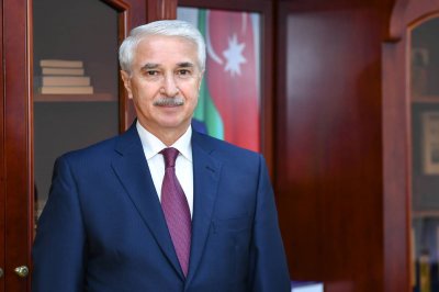 İqtisadiyyat Nazirinin müavinləri harada təhsil alıblar? 