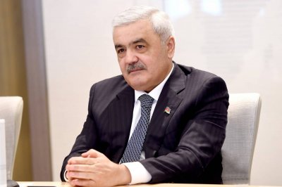 İqtisadiyyat Nazirinin müavinləri harada təhsil alıblar? 