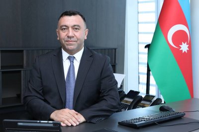 İqtisadiyyat Nazirinin müavinləri harada təhsil alıblar? 