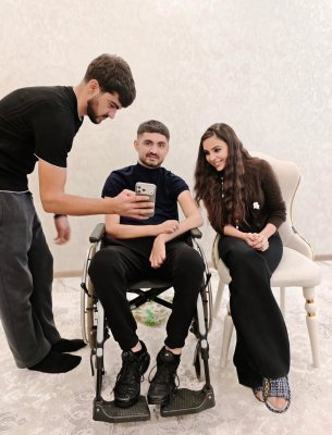 Leyla Əliyeva Vətən müharibəsi qazisini ziyarət etdi - FOTO