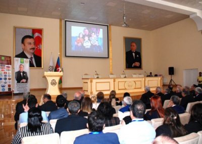 GƏNCƏ DÖVLƏT UNİVERSİTETİNDƏ “MÜASİR TƏBİƏT VƏ İQTİSAD ELMLƏRİNİN AKTUAL PROBLEMLƏRİ” MÖVZUSUNDA BEYNƏLXALQ KONFRANS İŞƏ BAŞLAYIB