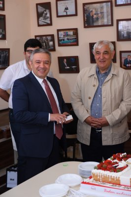 Kamal Abdulla “Azərbaycan diplomatik xidmət orqanları – 100” medalı ilə təltif edilib