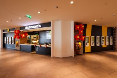 “Crescent Mall”da yeni “McDonald's” restoranının açılışı oldu - FOTO