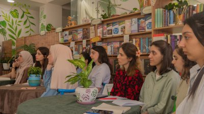 "Cığır" İB-nin nəzdində fəaliyyət göstərən "Kitab bağı" məkanında təhsil sahəsi üzrə tədqiqatçı-jurnalist Böyükağa Mikayıllı ilə görüş keçirilib