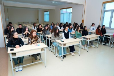 Naxçıvan Dövlət Universitetində yaz semestrinin ilk dərslərini şəhid ailələri  tədris edib.