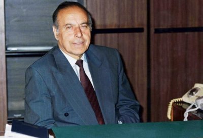 Ümummilli Liderin xaricdə təhsil siyasəti öz bəhrəsini verməkdədir