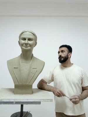 Qənirə Paşayevanın büstü hazırlandı - FOTO