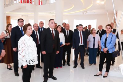 Şəkidə Xalq şairi Bəxtiyar Vahabzadənin anadan olmasının 100 illiyinə həsr olunmuş Beynəlxalq konfransın açılış tədbiri keçirilib