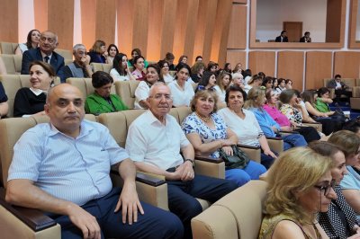 Şəkidə Xalq şairi Bəxtiyar Vahabzadənin anadan olmasının 100 illiyinə həsr olunmuş Beynəlxalq konfransın açılış tədbiri keçirilib
