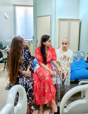 Leyla və Arzu Əliyevalar Milli Onkologiya Mərkəzində - FOTO