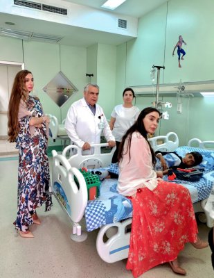 Leyla və Arzu Əliyevalar Milli Onkologiya Mərkəzində - FOTO