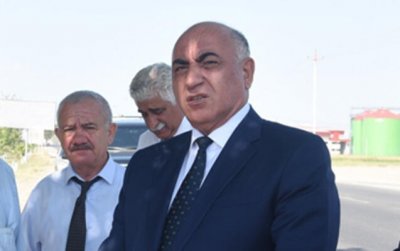 Dəmir barmaqlıqlar arxasında dözə bilməyən məmurlar...