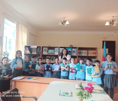 Məktəb kitabxanaları - düşünən gəncliyin təməl beşiyi Məktəb kitabxanaları - düşünən gəncliyin təməl beşiyi