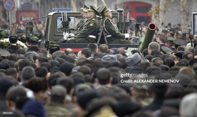 Heydər Əliyevin dəfn günündən TARİXİ FOTOLAR